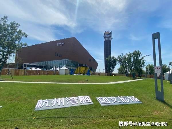 科技时代下的最新资讯探索之旅，揭秘最新网址的撸体验