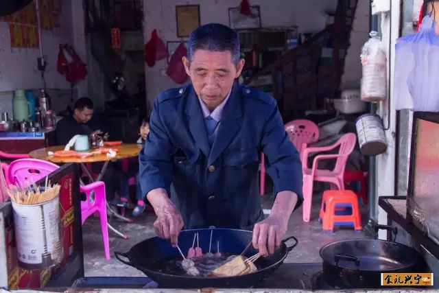 宁县人事任免更新，小巷特色小吃店探秘！